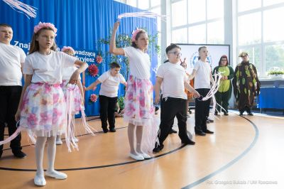 zdjęcie z Jubileuszu rzeszowskiego Zespołu Szk&oacute;ł Specjalnych im. UNICEF w Rzeszowie, fot. Grzegorz Bukała, Urząd Miasta Rzeszowa